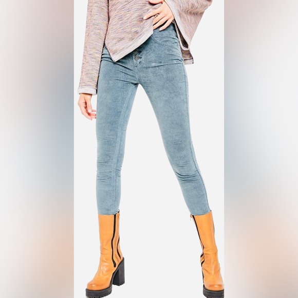 FREE PEOPLE SKY BLUE CORDUROY STRAIGHT LEG JEANS - Picture 1 of 9